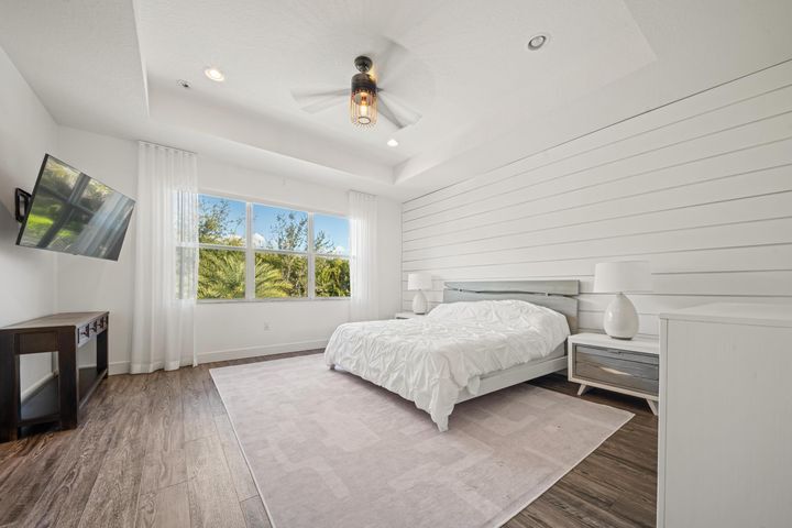 Building Photo - 9841 Salty Bay Dr