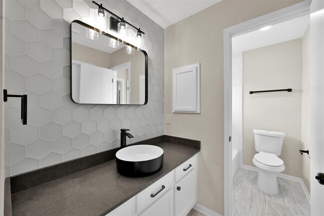 Building Photo - 14410 Cypress Falls Dr