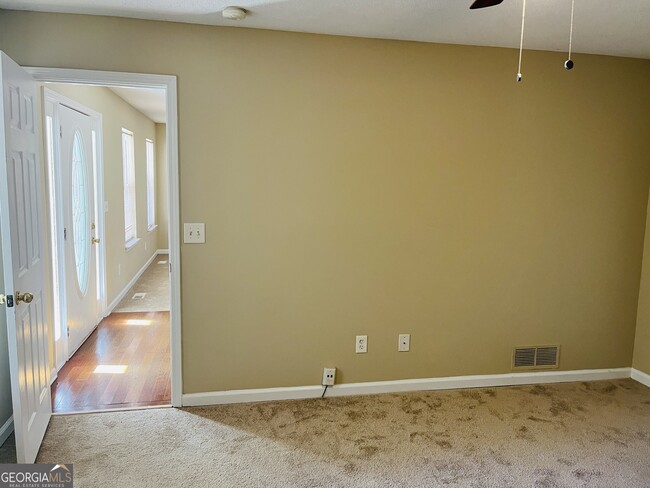 Building Photo - 129 Lost Lake Dr