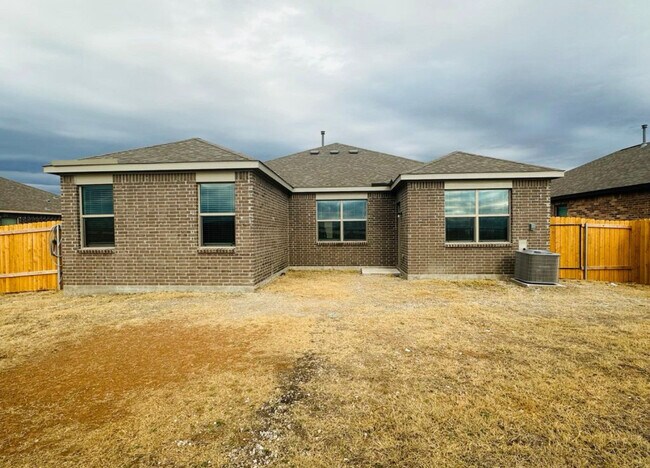 Building Photo - 1828 Liam Dr