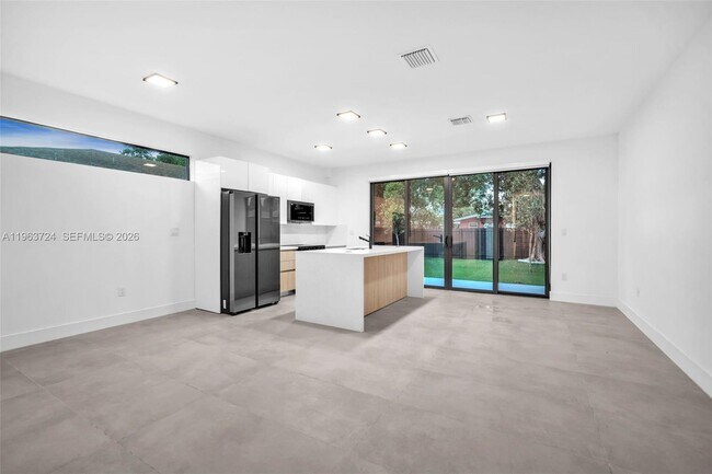 Building Photo - 919 NW 55th St