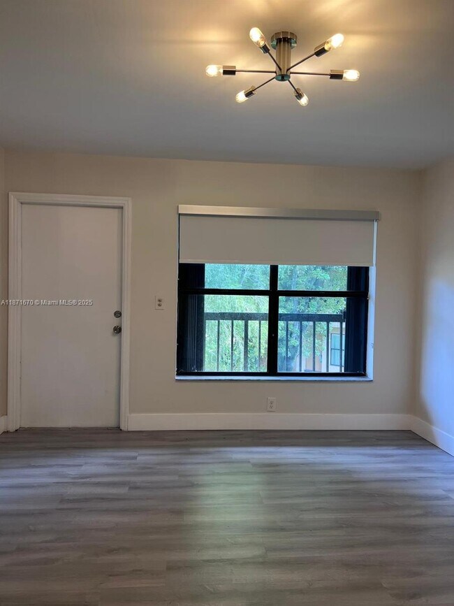 Building Photo - 2745 W 66th St
