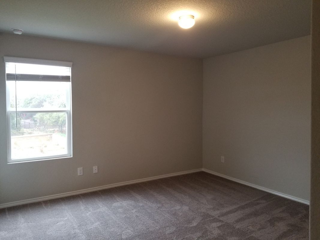 Building Photo - 7930 Oak Mdws Bnd