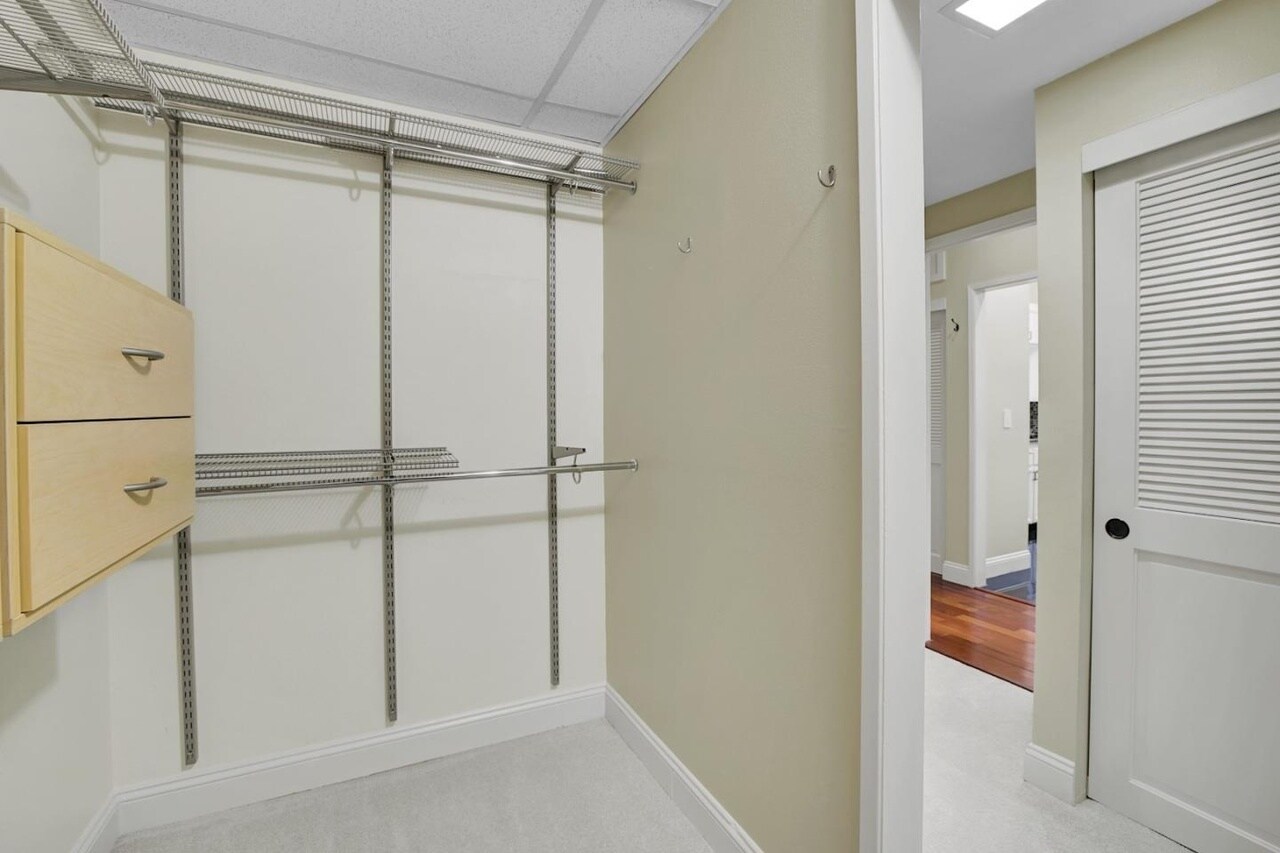 Building Photo - 4691 Albany Cir