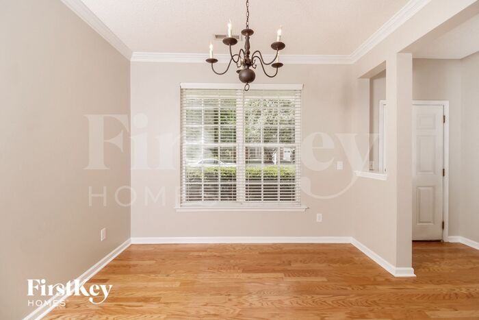 Building Photo - 6161 Glen Way Dr