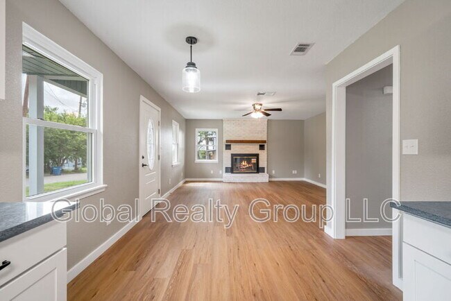 Building Photo - 385 W Faust St