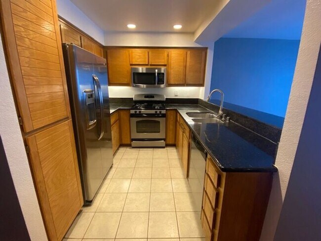 Building Photo - 6936 Gregorich Dr