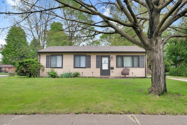 Primary Photo - 3 bedroom, 1 bathroom house FOR RENT NOW!