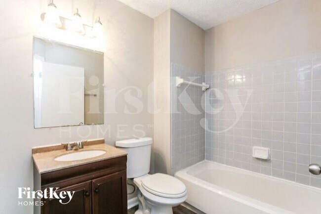 Building Photo - 6976 Finchley Dr