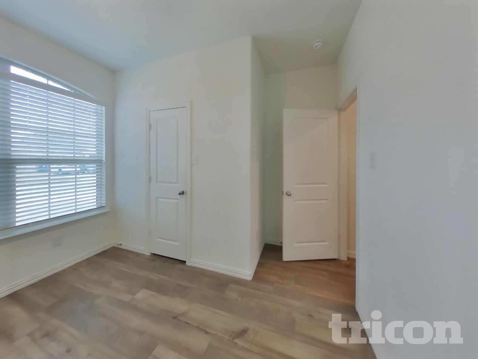 Building Photo - 5416 Montrose Dr