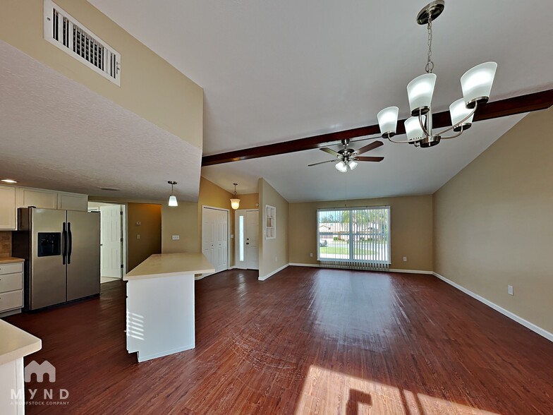 Building Photo - 2201 Hillandale Ave