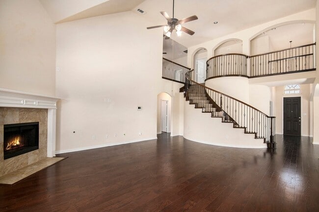 Building Photo - 9801 Yellow Cup Dr