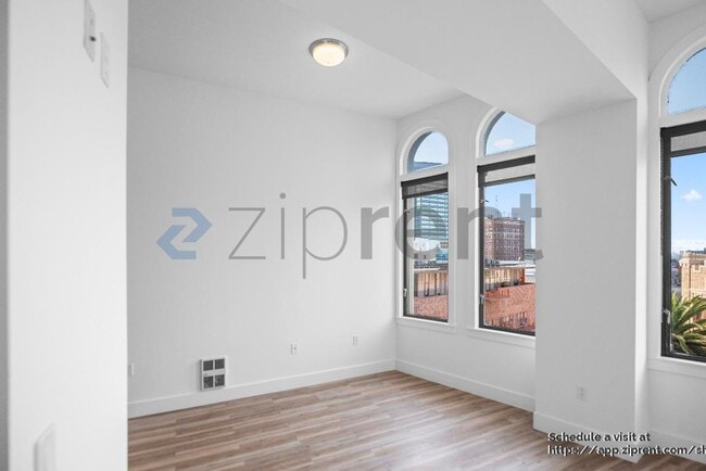 Building Photo - 1755 Broadway