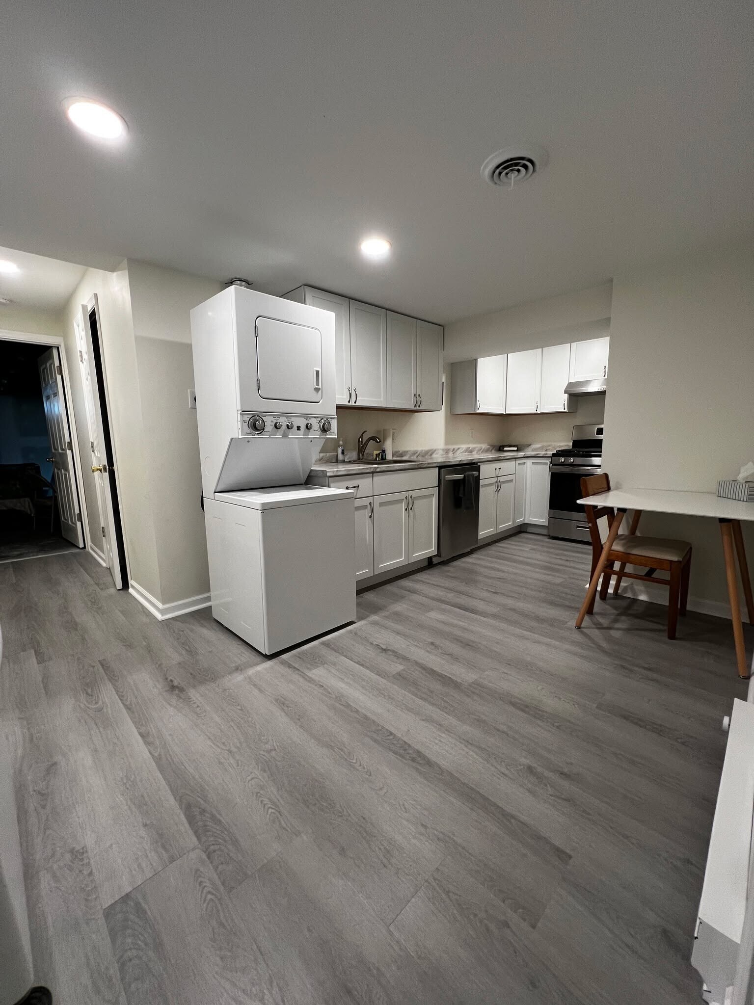 Kitchen/Halway - 205 Palomino Dr