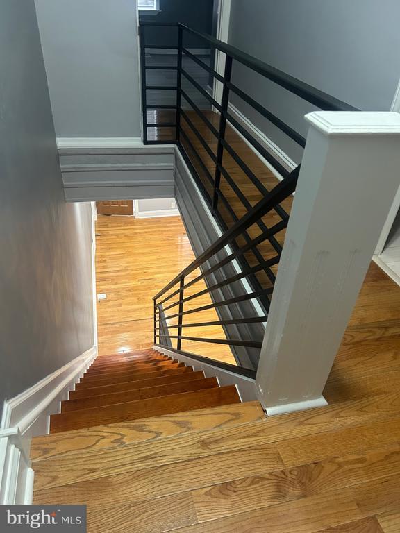 Building Photo - 2417 S Rosewood St