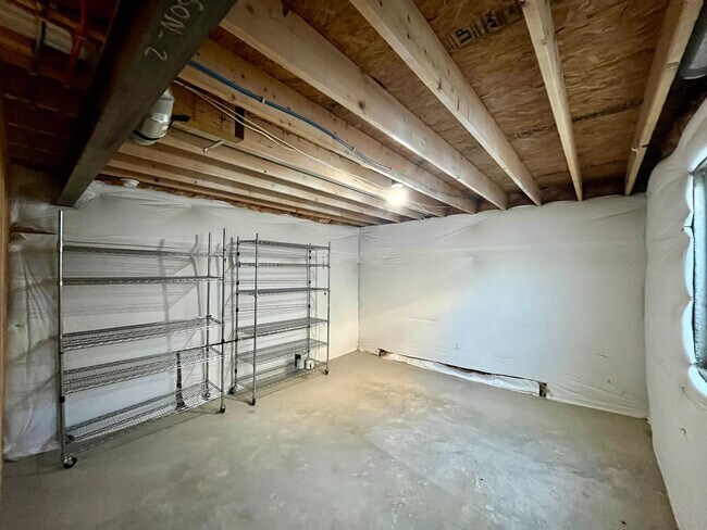 Building Photo - 3115 Swan Point Dr