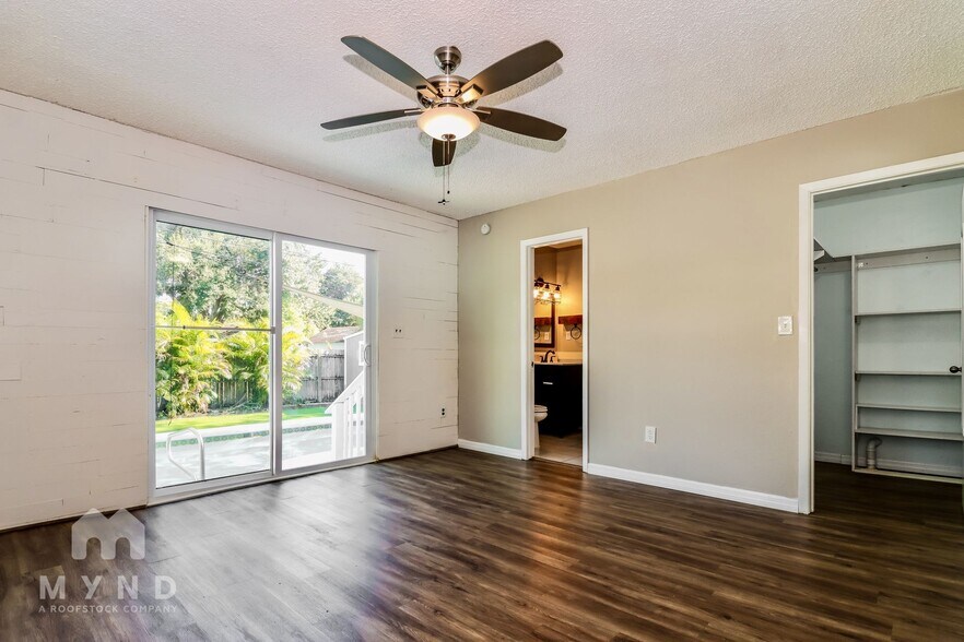 Building Photo - 3301 Yale St N