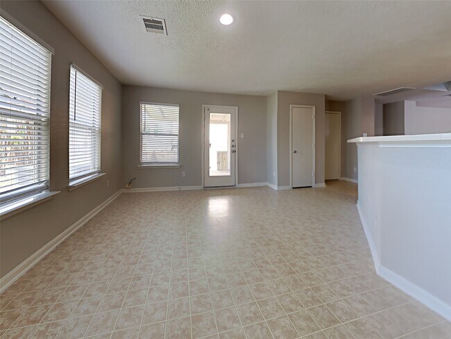 Building Photo - 19023 Remington Park Dr