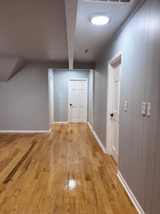 Building Photo - 174 Portsea St