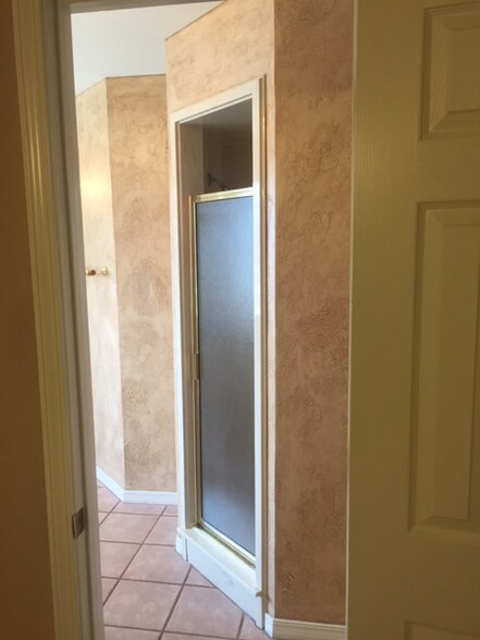 Building Photo - 3510 Brennan Gardens