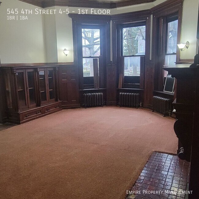 Building Photo - 545 4th St
