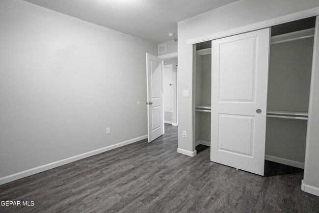 Building Photo - 8761 Lawson St