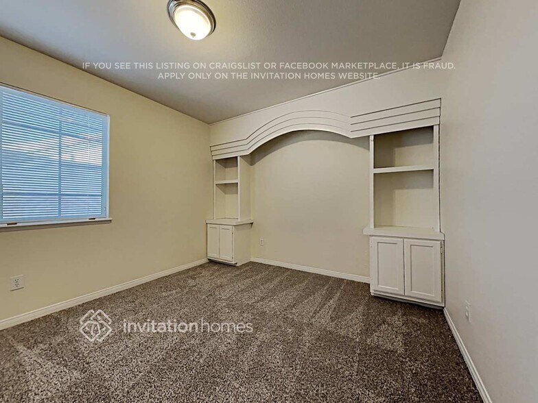 Building Photo - 7720 Fall Cliff Rd