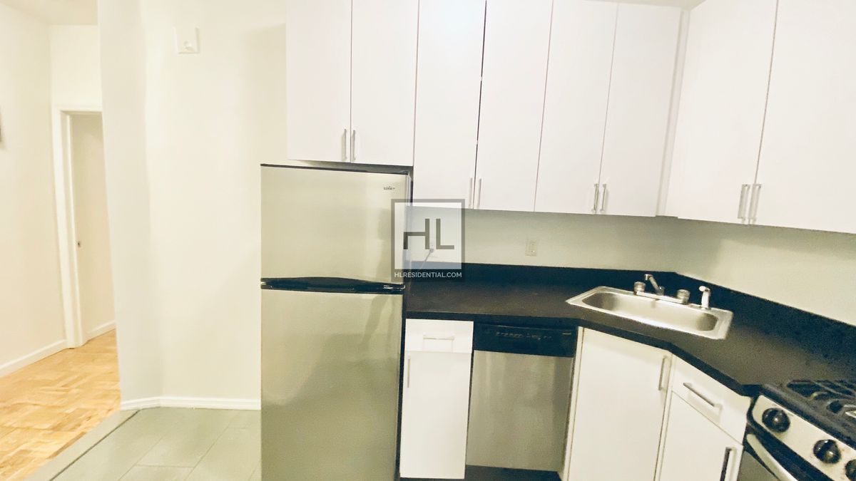 Building Photo - EAST 88 STREET