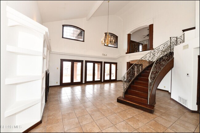 Building Photo - 7318 Corona Del Sol Dr