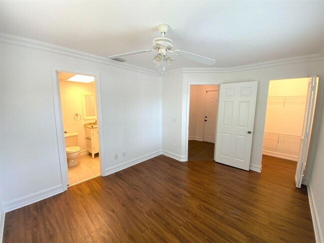 Building Photo - ** REGENCY WOODS ** 3 BED / 2 BATH - CONDO - CARPORT - SOUTH NAPLES - ANNUAL RENTAL