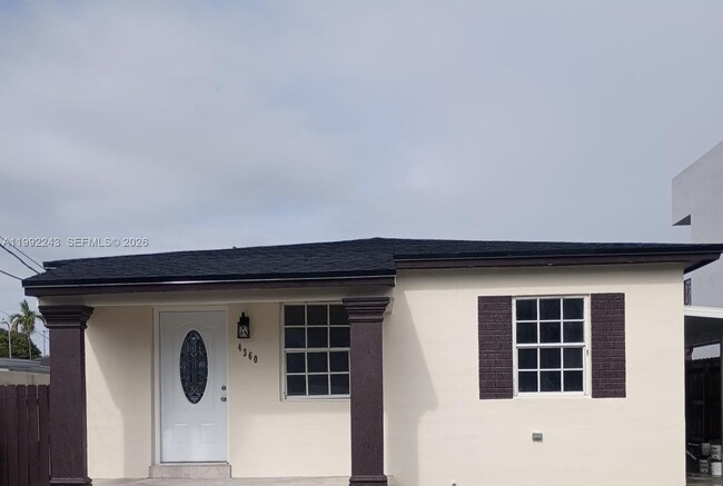 Building Photo - 4360 E 10th Ave