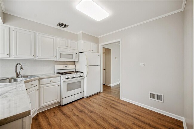 Building Photo - 1001 Longaker Rd