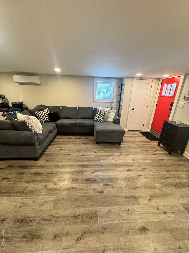 Building Photo - 570 Monroe Blvd