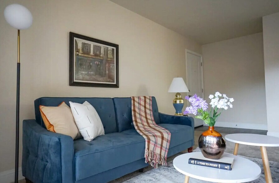 Building Photo - 12701 N Pennsylvania Ave