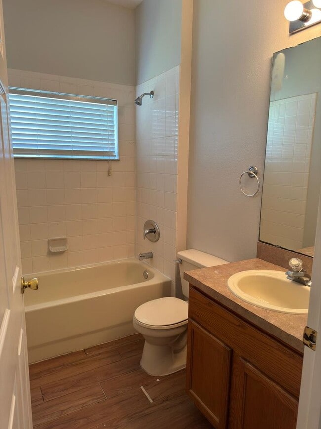 Building Photo - Avalon Lakes: 3 Bedroom, 2 Bathroom, 2 Car Garage home