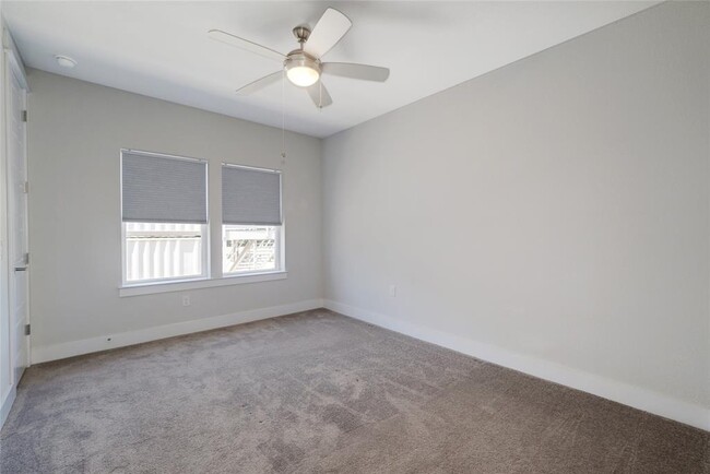 Building Photo - 12606 Red Sparrow St