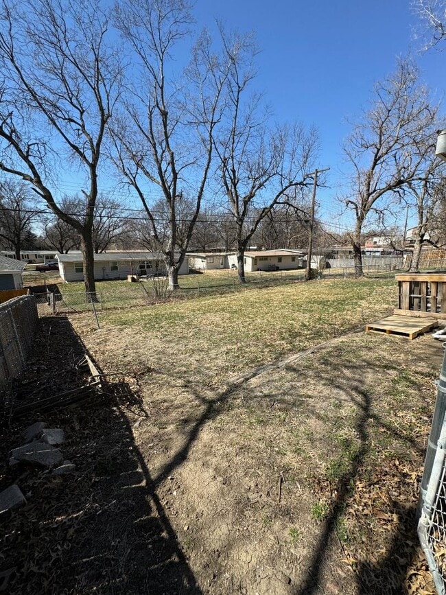 Building Photo - 647 Northborough Ln
