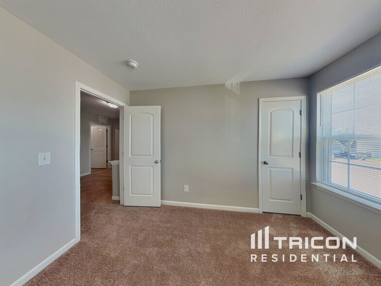 Building Photo - 5321 Carnelian Dr