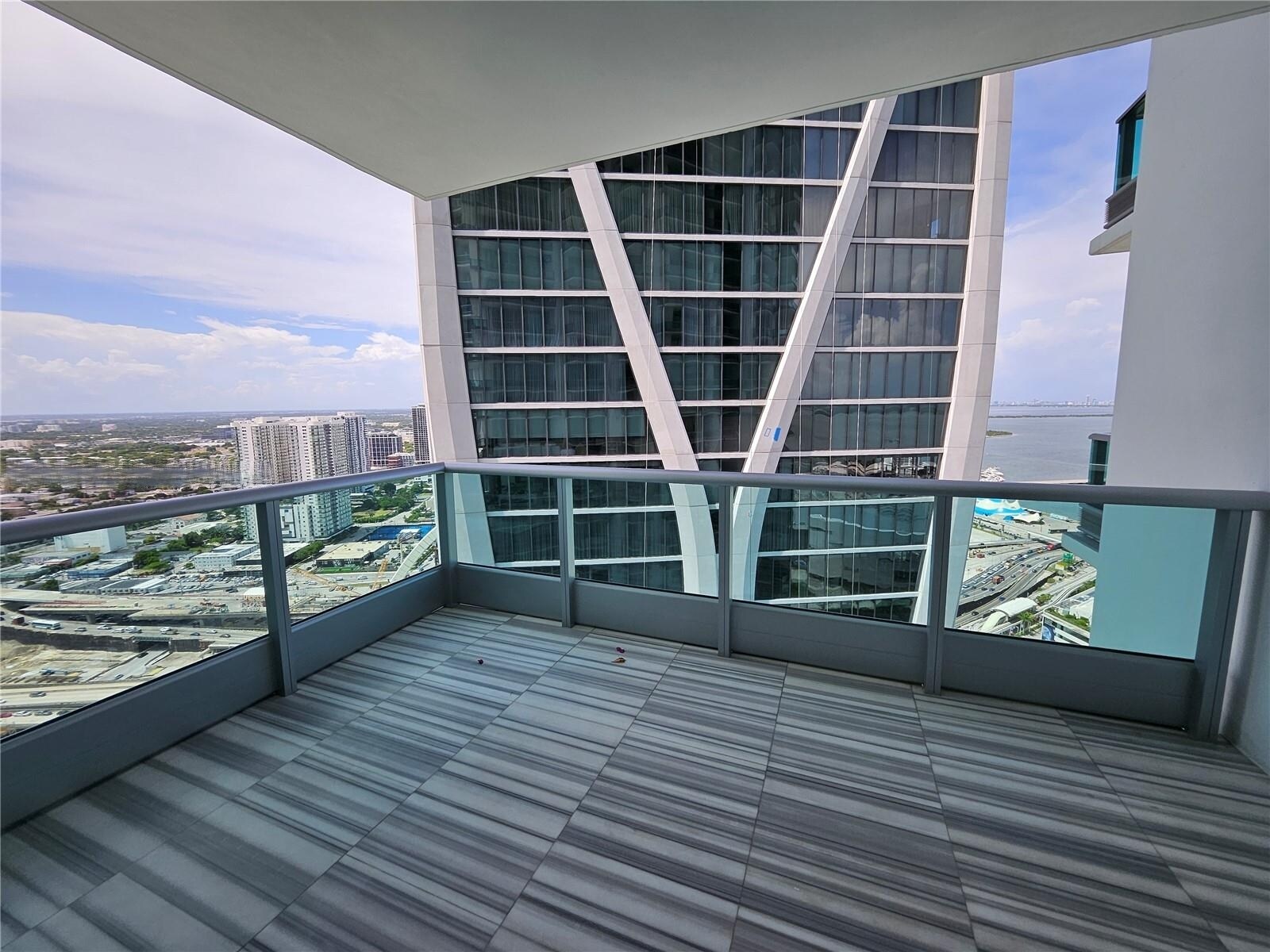 Building Photo - 900 Biscayne Blvd