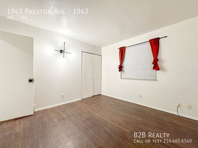 Building Photo - Charming 2-Bedroom Rental with Ample Storage