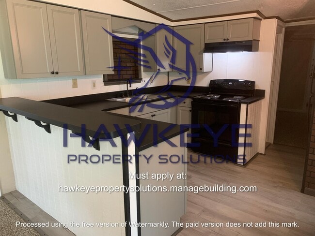 Building Photo - 530 Skyline Dr E