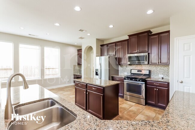 Building Photo - 9743 Stratton Ridge Dr