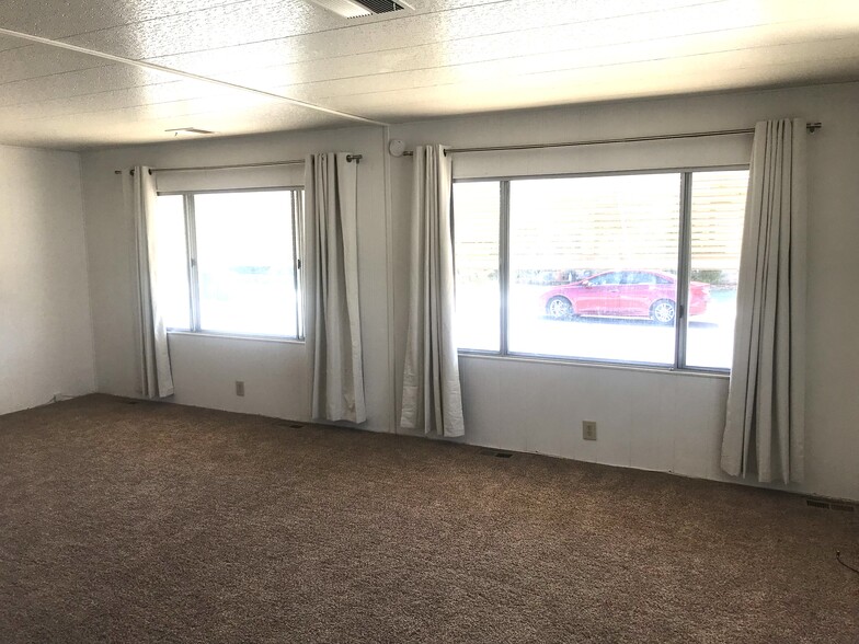 Building Photo - 1780 Santa Monica Dr