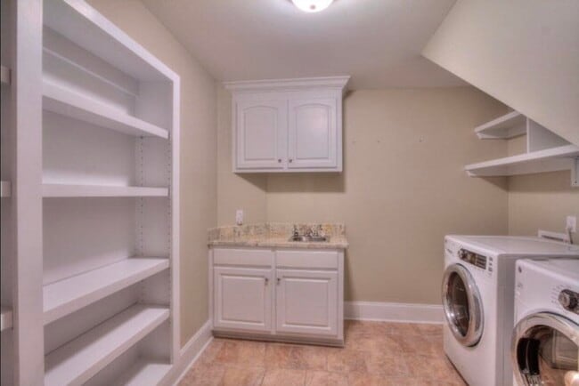 Building Photo - 3005 Daufaskie Rd