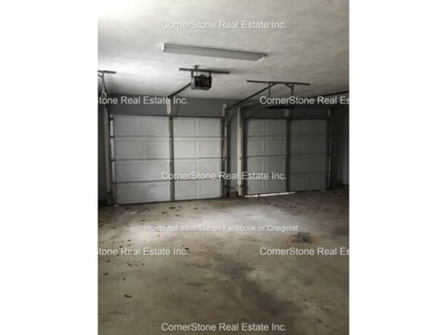 Building Photo - 330 Nettletree Ln