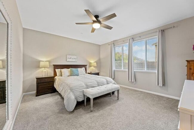 Building Photo - Beautiful 3 Bedroom PLUS bonus Room For Re...