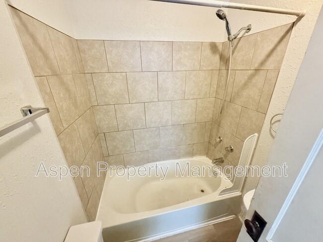 Building Photo - 1510 S 10th St