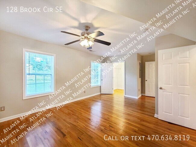 Building Photo - 128 Brook Cir SE