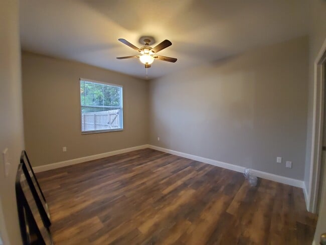 Building Photo - 801 Jade Forest Ave