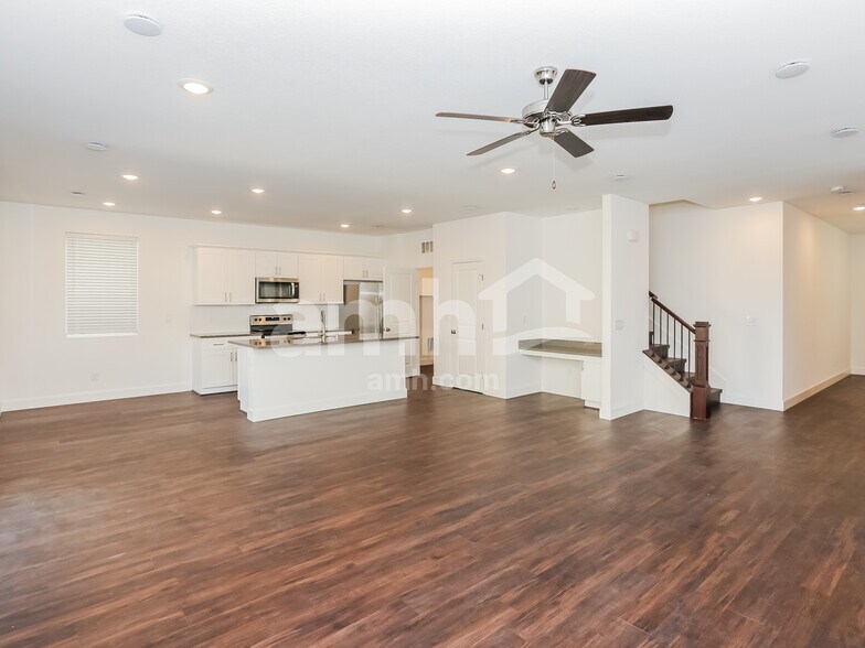 Building Photo - 8944 Tiger Tooth Ave